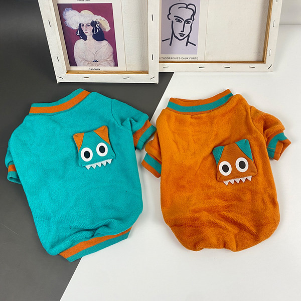 Haine colorate cu element 3D pentru câini