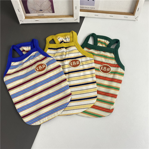 Corp pentru caini in trei culori