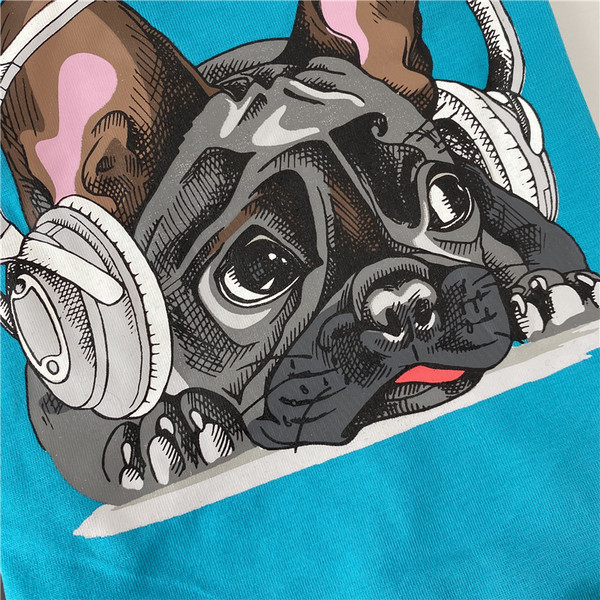 Haine cu aplicatie pentru caini