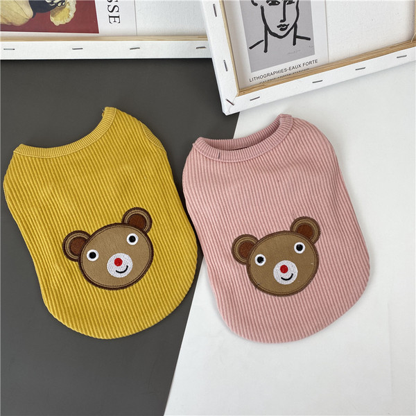 Aplikatsiooniga puuvillane vest koertele