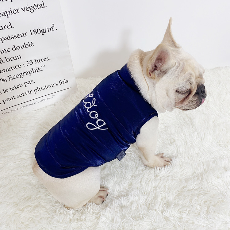 Stiilne nööpidega koerapolsterdatud vest