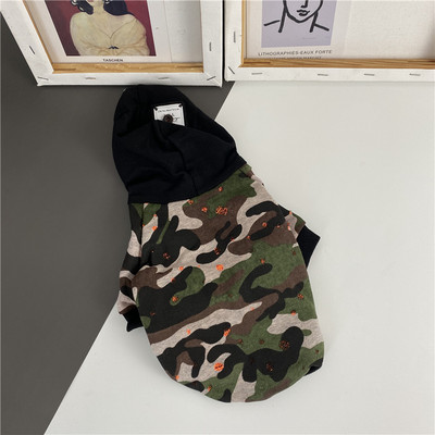 Kamuflaažimustriga ja kapuutsiga puuvillane pluus koertele