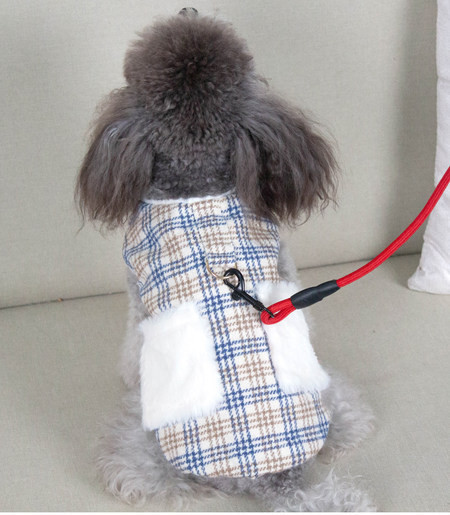 Ruuduline sulevoodriga vest koertele