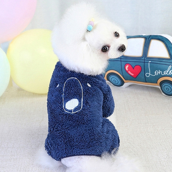 Μοντέρνα ρούχα για σκύλους με κέντημα