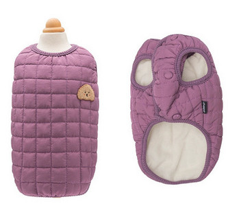 Moodne koerte tepitud vest nööpidega