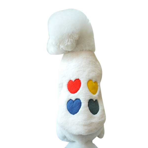 Tikitud südametega sulepluus koertele