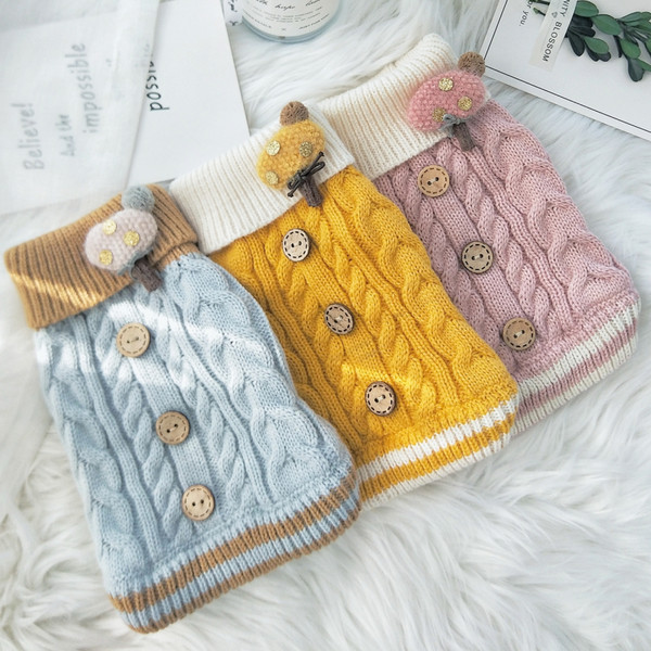 Kootud nööpidega vest koertele