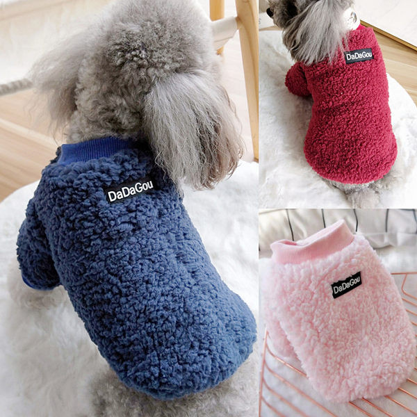 Polaarkoera riided embleemiga