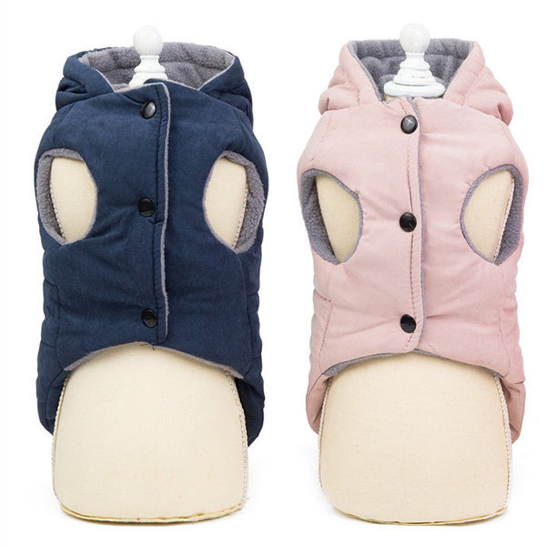 Moodne 3D elementidega plüüsist koeravest