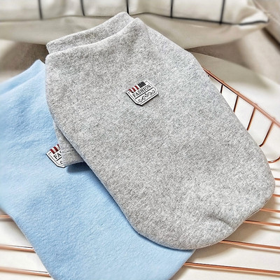 Moderna bluza za psa sa vezom u dva modela