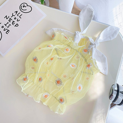 Moodne tikandiga hülgerõivas koerale