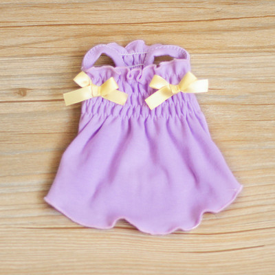 Lokkide ja paelaga kleit koertele