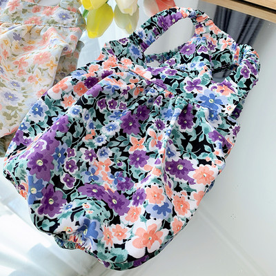 Stiilne lillemustriga kleit koertele