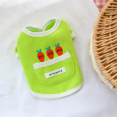 Tasku ja tikandiga pluus koertele