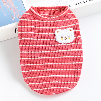 Aplikatsiooniga triibuline pluus koertele