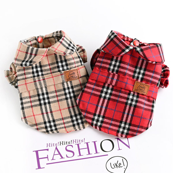 Embleemiga ruuduline särk koertele