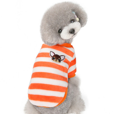 Moodne koerte pehme tikandiga pluus