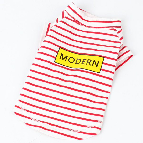 Moodne aplikatsiooniga pluus koertele kahes mudelis