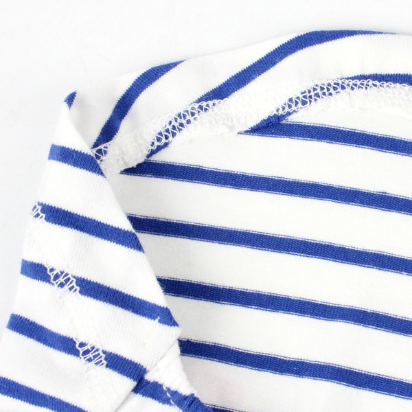 Moodne aplikatsiooniga pluus koertele kahes mudelis