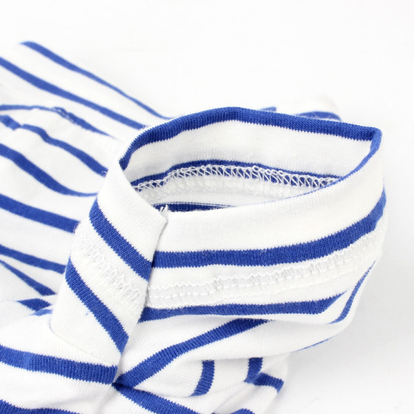 Moodne aplikatsiooniga pluus koertele kahes mudelis