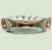 Katės tunelis su kačių lova