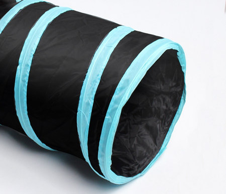 Τούνελ παιχνιδιού με γάτες