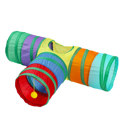 Kolme väljapääsu ja ripatsiga kassitunnel