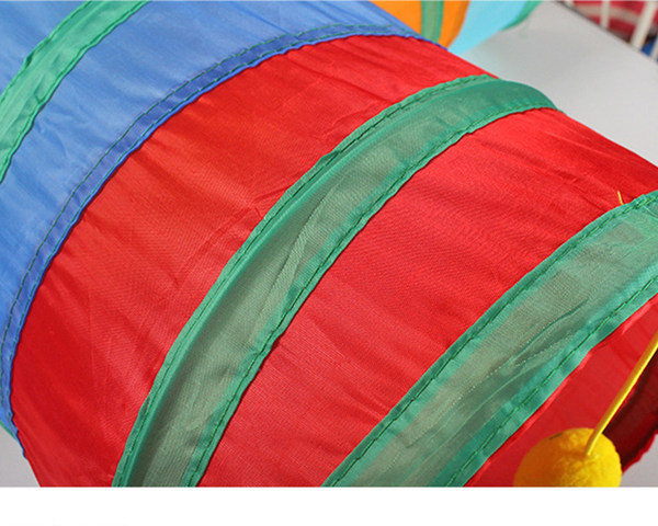 Kolme väljapääsu ja ripatsiga kassitunnel