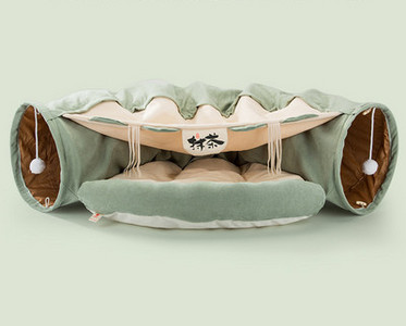 Tunel pliabil pentru pisici cu pat și pandantiv