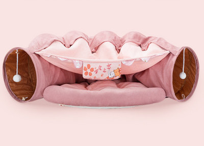 Casă pentru pisici cu tunel și jucărie