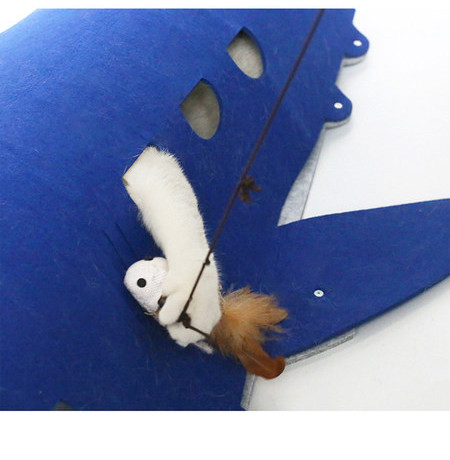 Tunel pentru pisici în formă de rechin