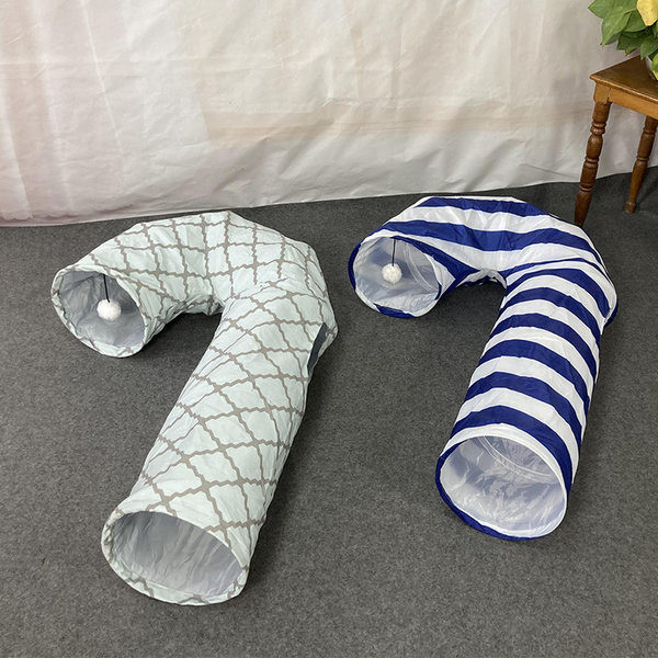 Tunel pentru pisici in doua culori cu o jucarie agatata