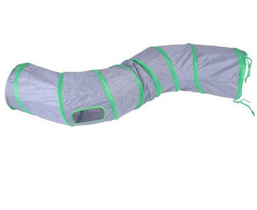 Diferite modele de tuneluri textile pentru pisici de joc
