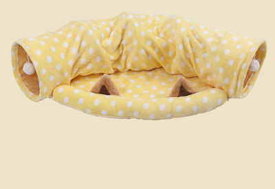 Kolmes mudelis voodiga tunnel kassidele