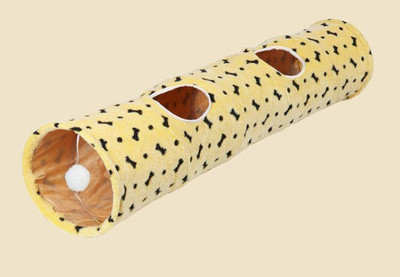 Kolmes mudelis voodiga tunnel kassidele