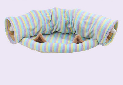 Kolmes mudelis voodiga tunnel kassidele