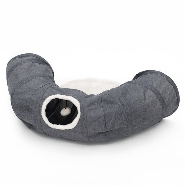 Tunel textil pentru jocul pisicilor cu un loc unde să doarmă