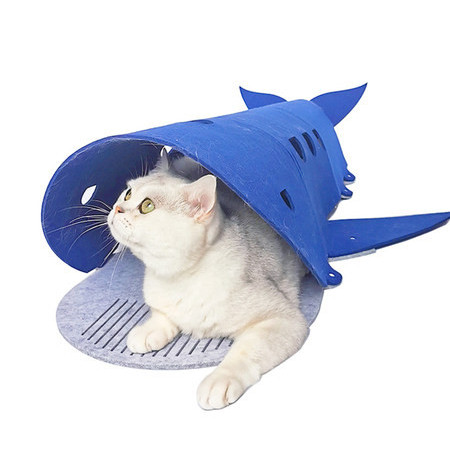 Rotaļām piemērots kaķu tunelis