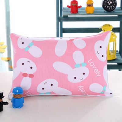 Spilvens kaķiem dažādos modeļos un izmēros