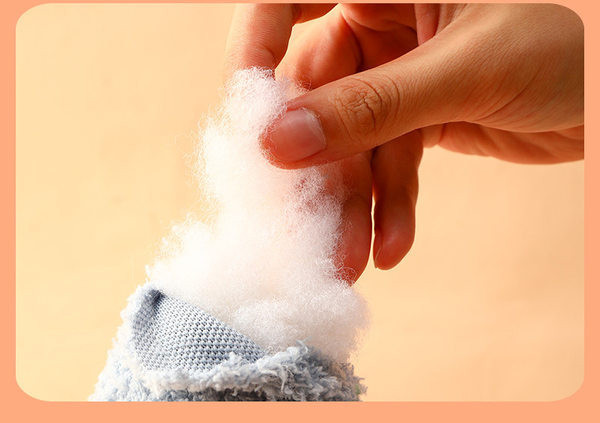 Jastuk s vezom u tri boje