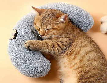 Малка пухена възглавница за котки с бродерия