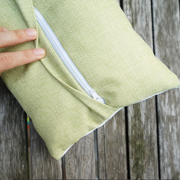 Värvilise trükiga ristkülikukujuline tekstiilist padi kassidele