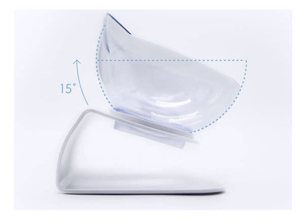 Bļoda ar piemērotu kaķu barību un ūdeni