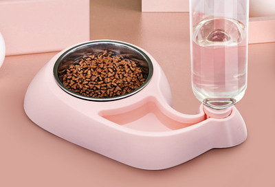 Toidukauss kahes mudelis kasside dosaatoriga