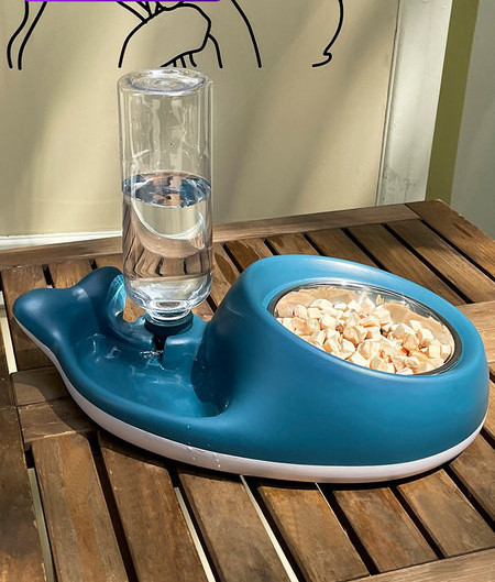 Toidukauss kahes mudelis kasside dosaatoriga