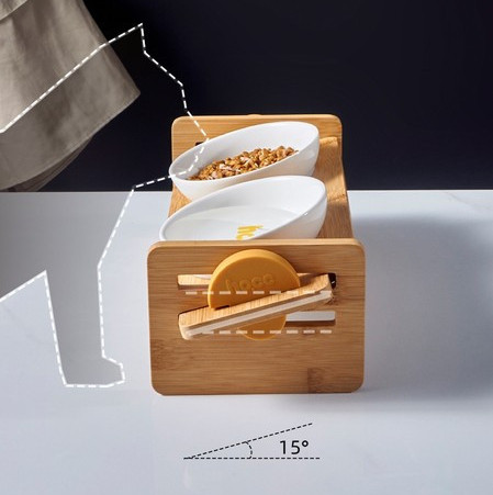 Mitmest keraamilisest kaussist koosnev komplekt kassidele