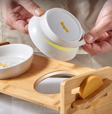 Mitmest keraamilisest kaussist koosnev komplekt kassidele