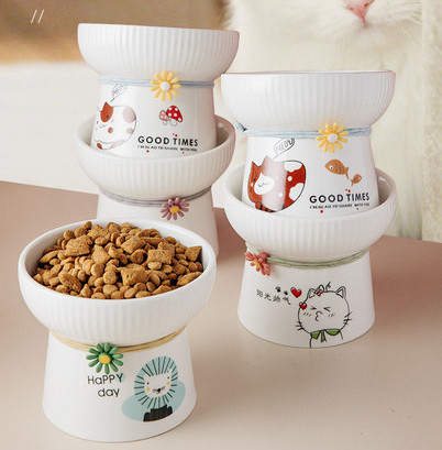 Керамична купа на стойка с декорация за котки