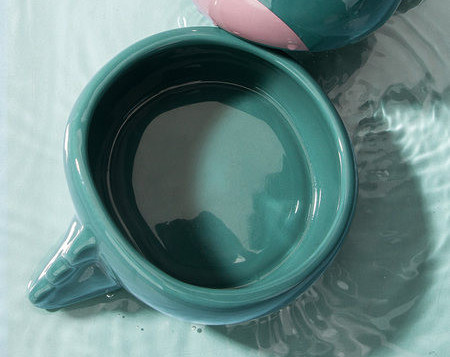 Керамична купа за котки с форма на динозавър