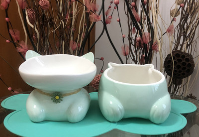 Bol din ceramică în formă de pisică